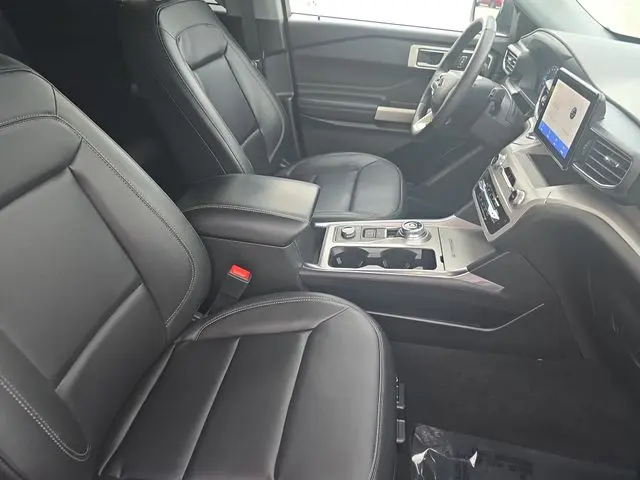 2023 Ford Explorer - $30,746