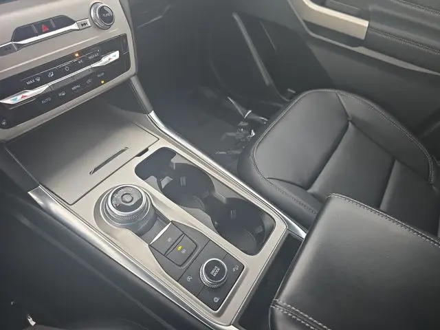 2023 Ford Explorer - $30,746