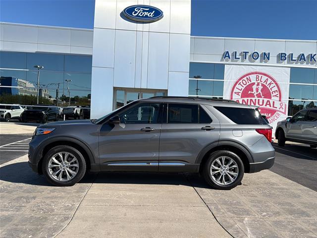 2023 Ford Explorer - $26,876