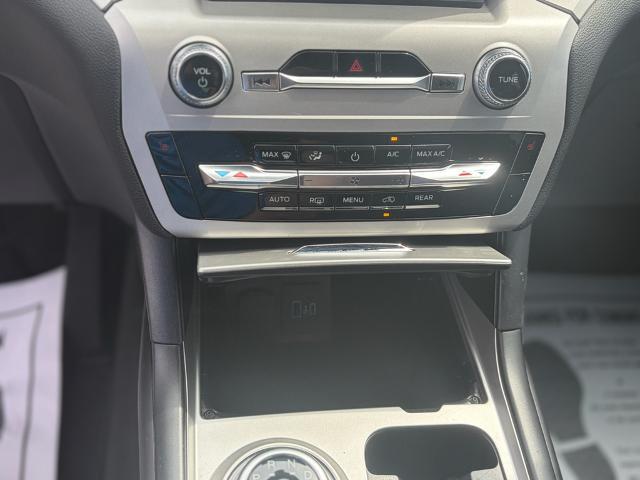 2024 Ford Explorer - $36,925