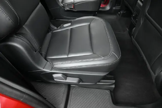 2024 Ford Explorer - $32,698