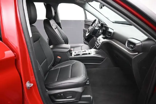2024 Ford Explorer - $32,698