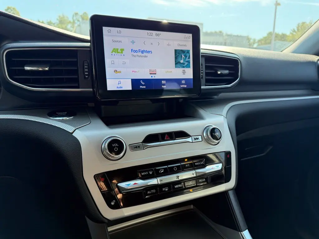 2024 Ford Explorer - $32,299