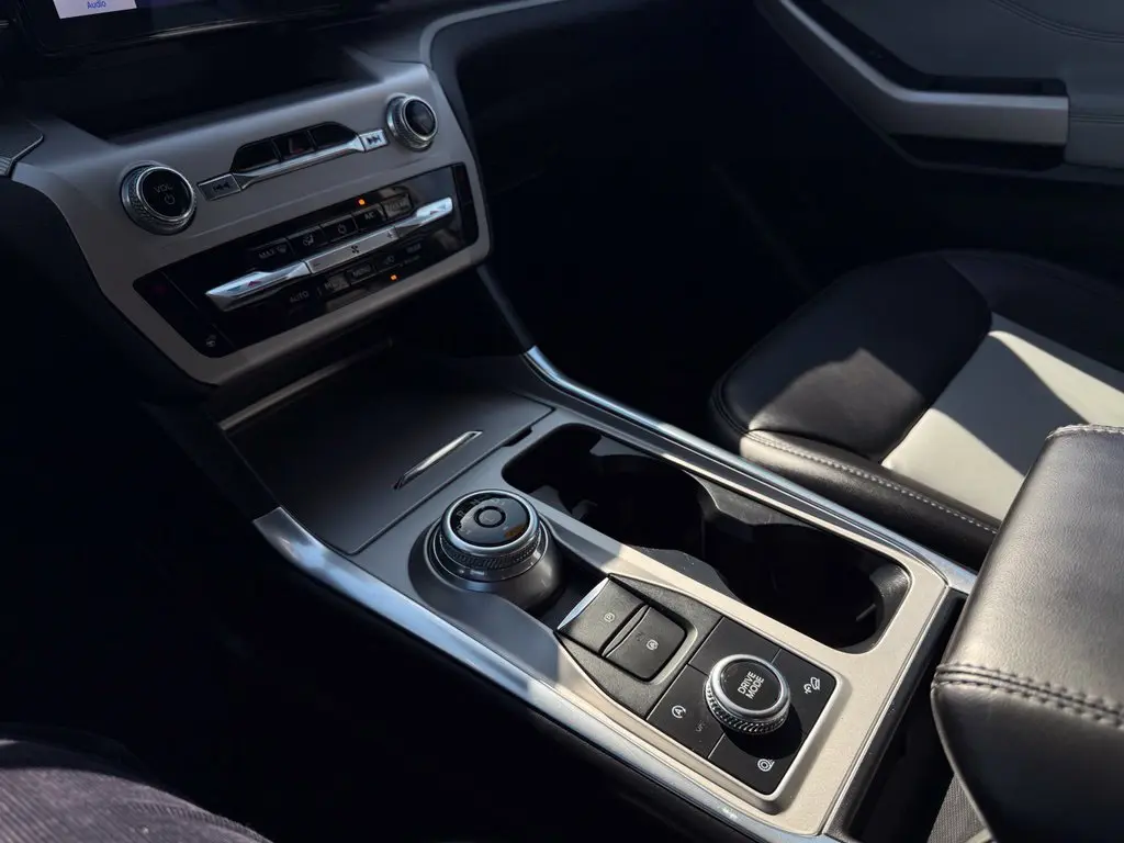 2024 Ford Explorer - $32,299