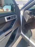 2020 Explorer Thumbnail 5