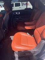 2020 Explorer Thumbnail 8