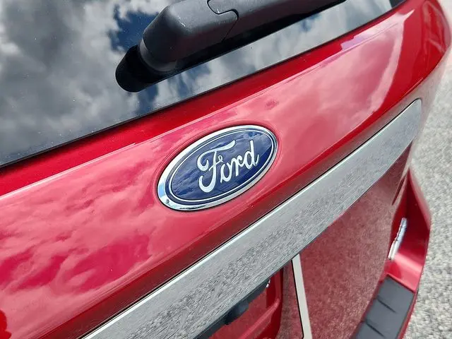 2021 Ford Explorer - $24,994