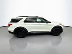 2022 Explorer Thumbnail 8
