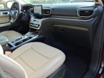 2022 Explorer Thumbnail 9