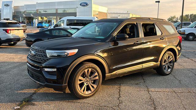 2022 Ford Explorer XLT — photo 1 of 12
