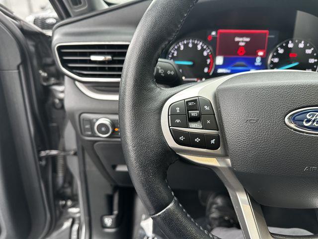 2022 Ford Explorer - $29,900