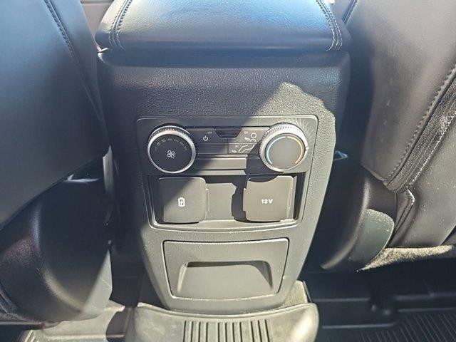 2022 Ford Explorer - $23,998