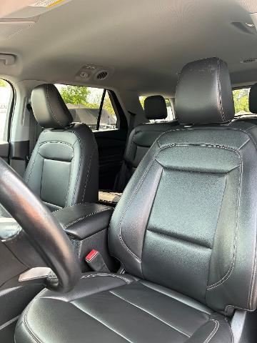 2023 Ford Explorer - $27,990