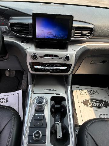 2023 Ford Explorer - $27,990