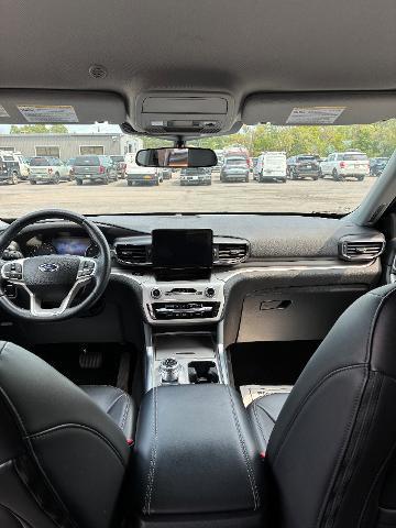2023 Ford Explorer - $27,990
