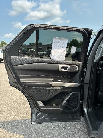 2023 Ford Explorer - $27,990
