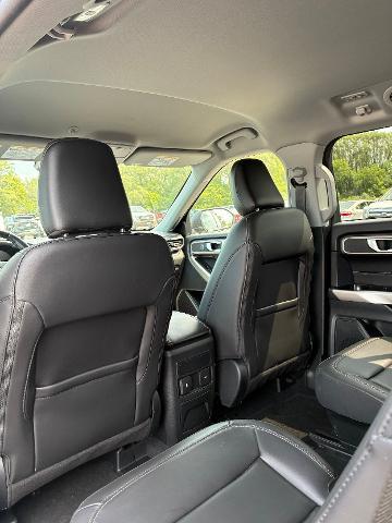 2023 Ford Explorer - $27,990