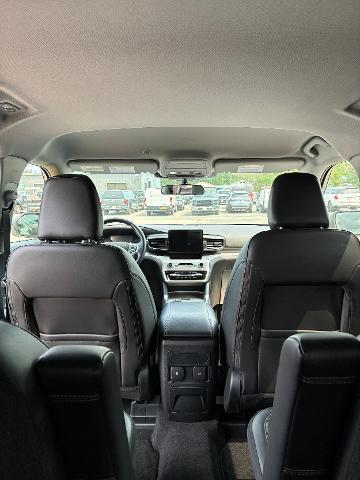 2023 Ford Explorer - $27,990
