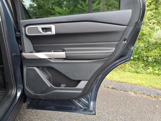 2023 Ford Explorer - $34,995