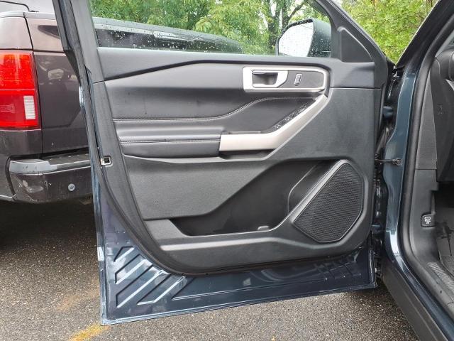 2023 Ford Explorer - $34,995