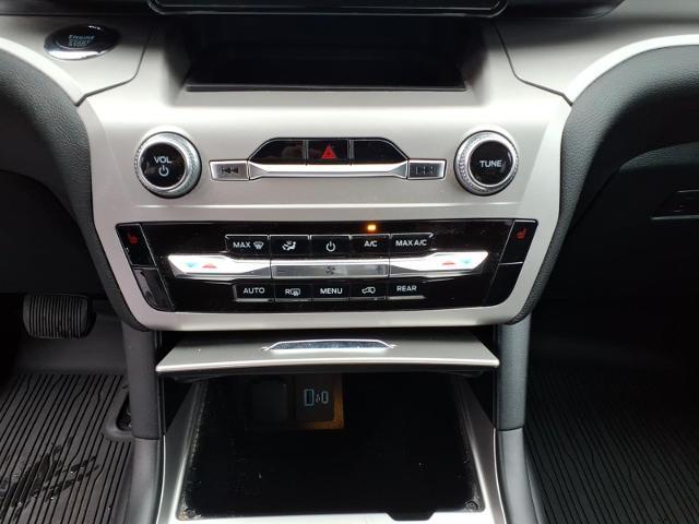 2023 Ford Explorer - $34,995
