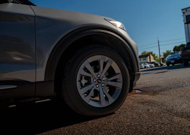 2023 Ford Explorer - $33,400