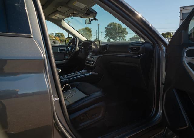 2023 Ford Explorer - $33,400