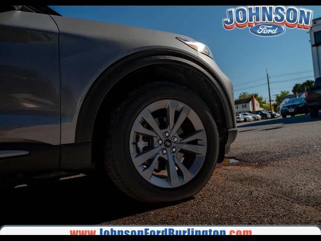 2023 Ford Explorer - $33,400