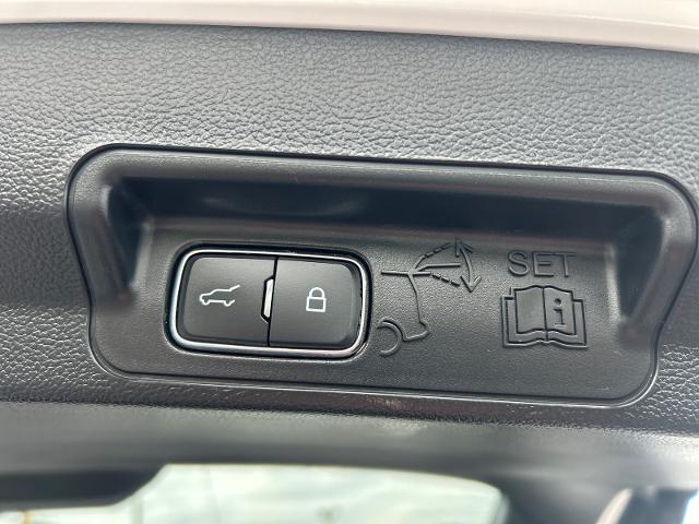 2023 Ford Explorer - $30,995