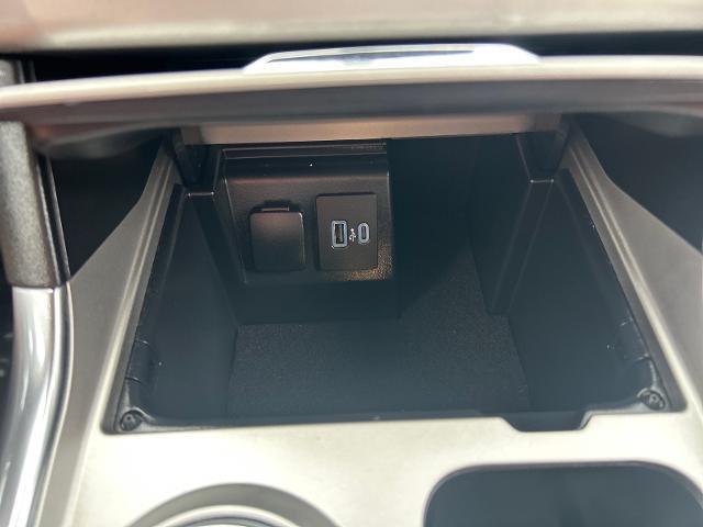 2023 Ford Explorer - $30,995