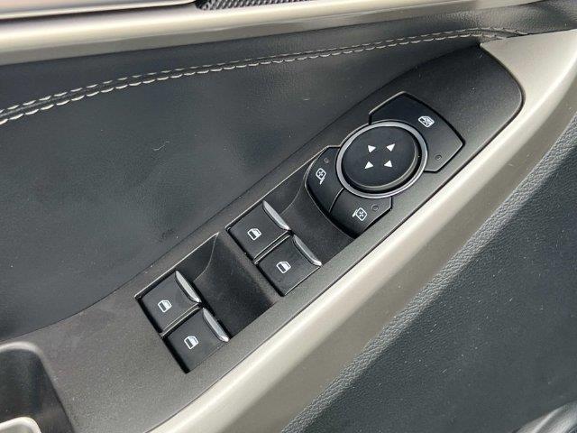 2023 Ford Explorer - $29,500