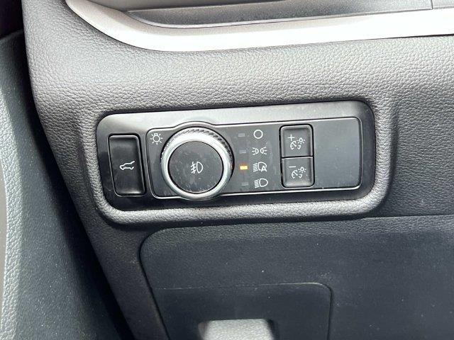 2023 Ford Explorer - $29,500