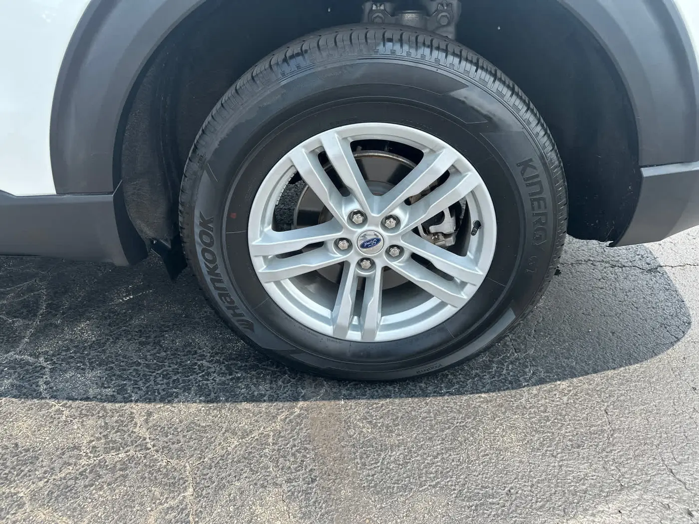 2023 Ford Explorer - $31,300