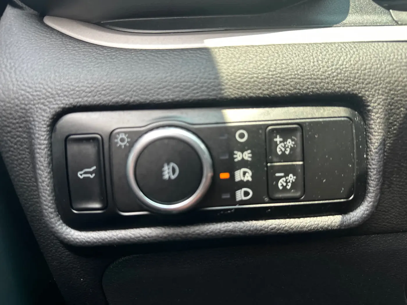 2023 Ford Explorer - $31,300