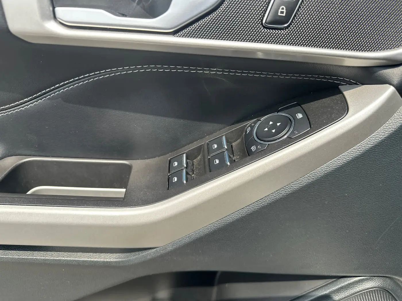 2023 Ford Explorer - $31,300