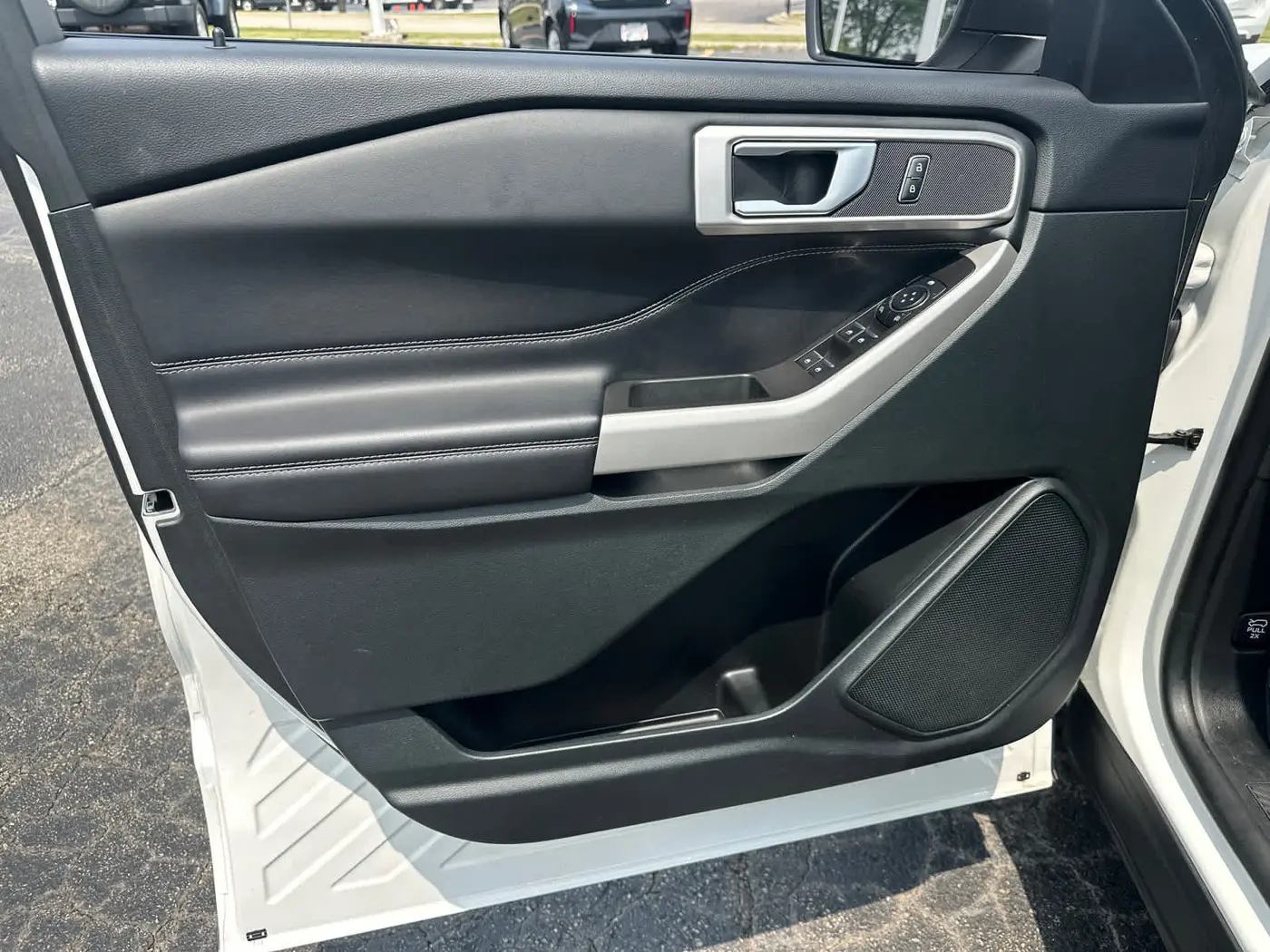 2023 Ford Explorer - $31,300