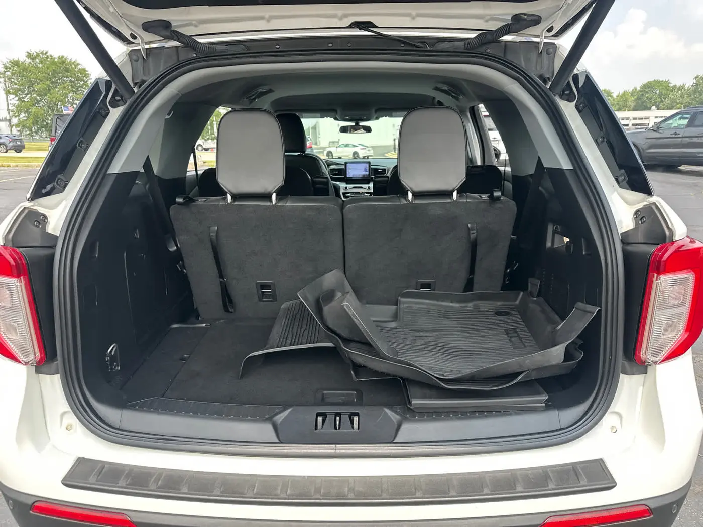 2023 Ford Explorer - $31,300