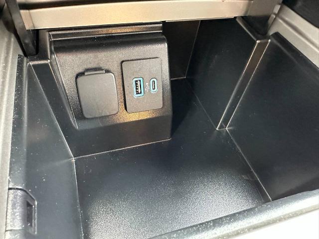 2024 Ford Explorer - $39,900