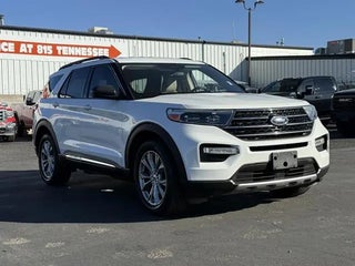 2020 Ford Explorer with Star White Metallic Tri-Coat Exterior