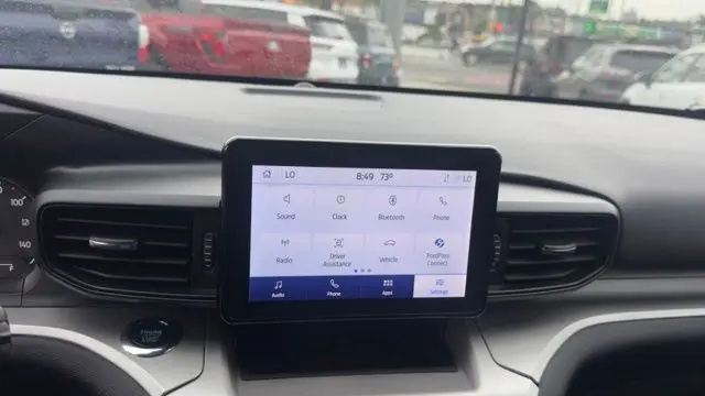 2022 Ford Explorer - $28,901