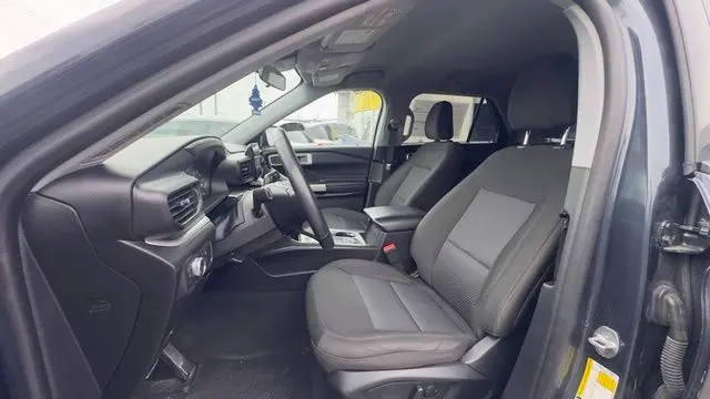 2022 Ford Explorer - $28,901
