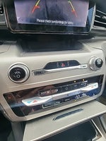 2022 Explorer Thumbnail 11