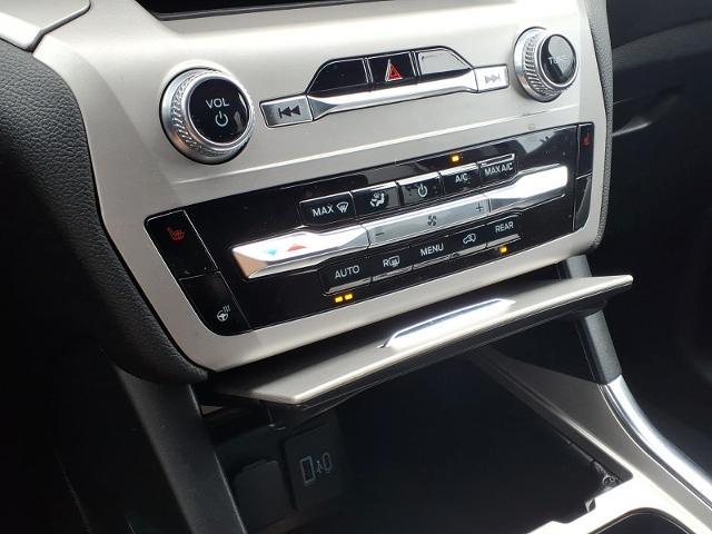 2023 Ford Explorer - $27,997