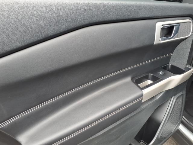 2023 Ford Explorer - $27,997