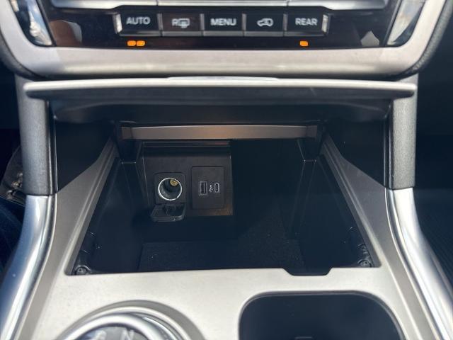 2023 Ford Explorer - $32,300