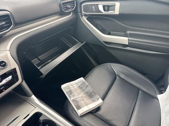 2023 Ford Explorer - $32,300