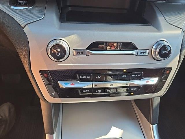 2023 Ford Explorer - $33,975