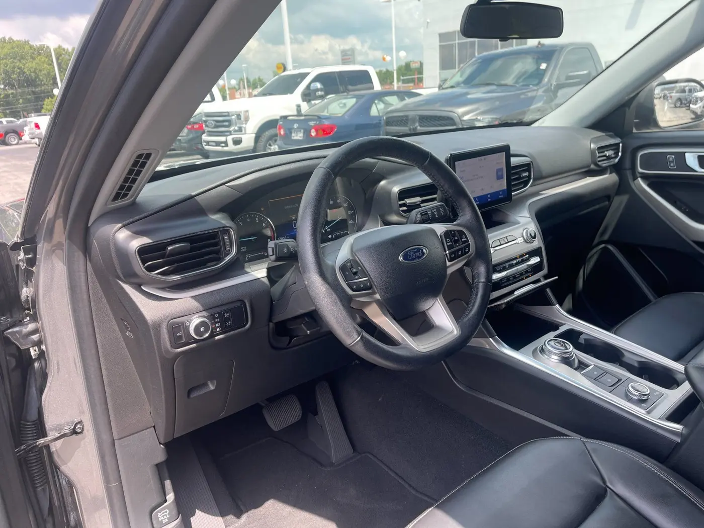 2023 Ford Explorer - $28,006