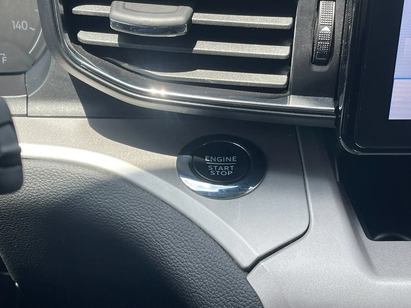 2023 Ford Explorer - $28,006
