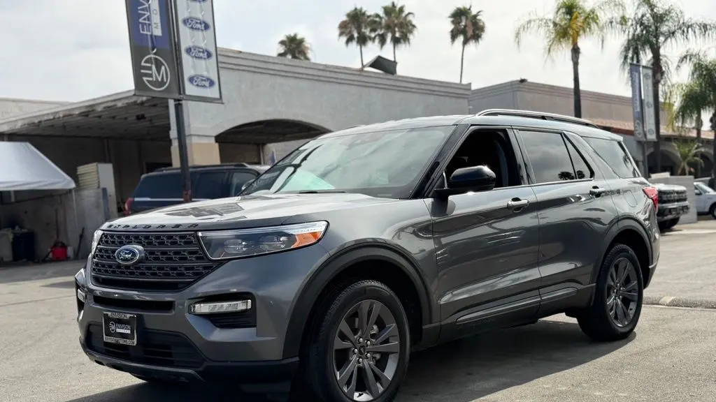 2023 Ford Explorer XLT